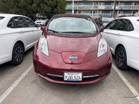 Used 2017 Nissan Leaf S image 2