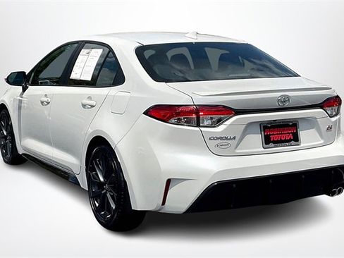 Used 2025 Toyota Corolla SE image 12