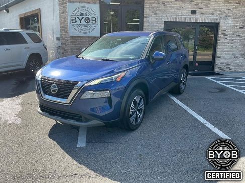 Used 2021 Nissan Rogue SV FWD image 1