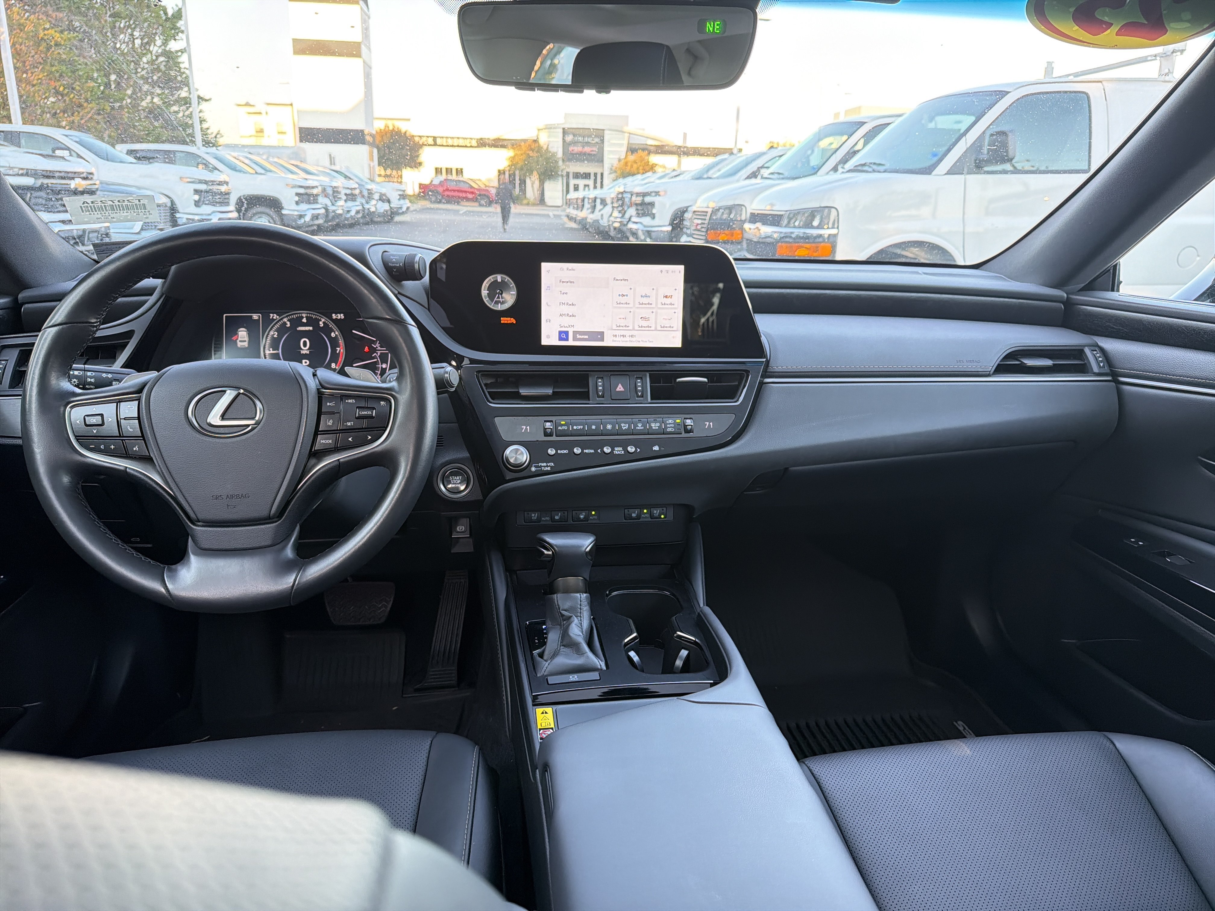 Used 2025 Lexus ES 350 w/ Premium Package FWD image 34
