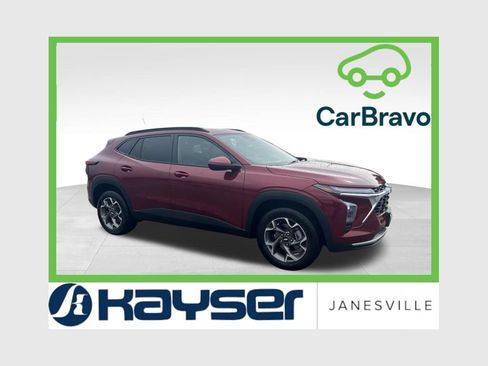 Certified 2025 Chevrolet Trax LT w/ LT Convenience Package FWD image 1
