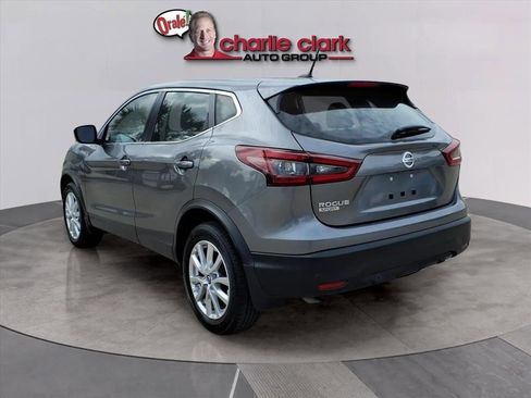 Used 2021 Nissan Rogue Sport S image 3