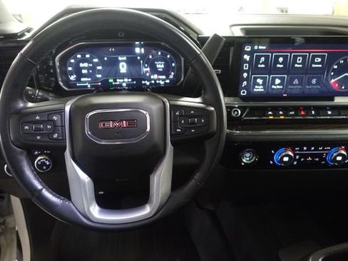 Used 2023 GMC Sierra 1500 SLE AWD/4WD image 12