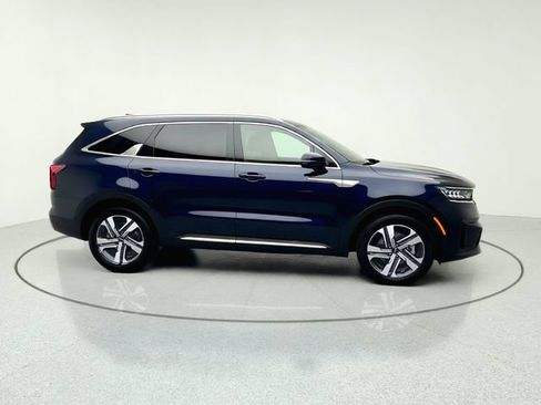Certified 2023 Kia Sorento EX AWD/4WD image 7