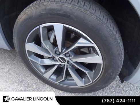 Used 2021 Audi Q5 Prestige w/ Prestige Package AWD/4WD image 14