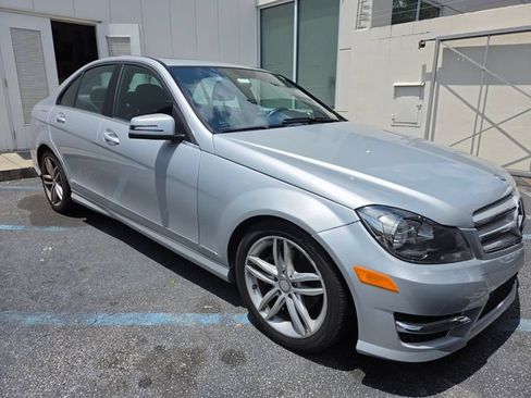 Used 2012 Mercedes-Benz C 300 4MATIC Sedan image 3