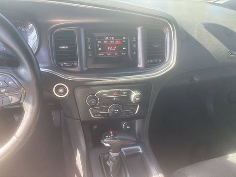 Used 2017 Dodge Charger SE w/ Blacktop Package image 16