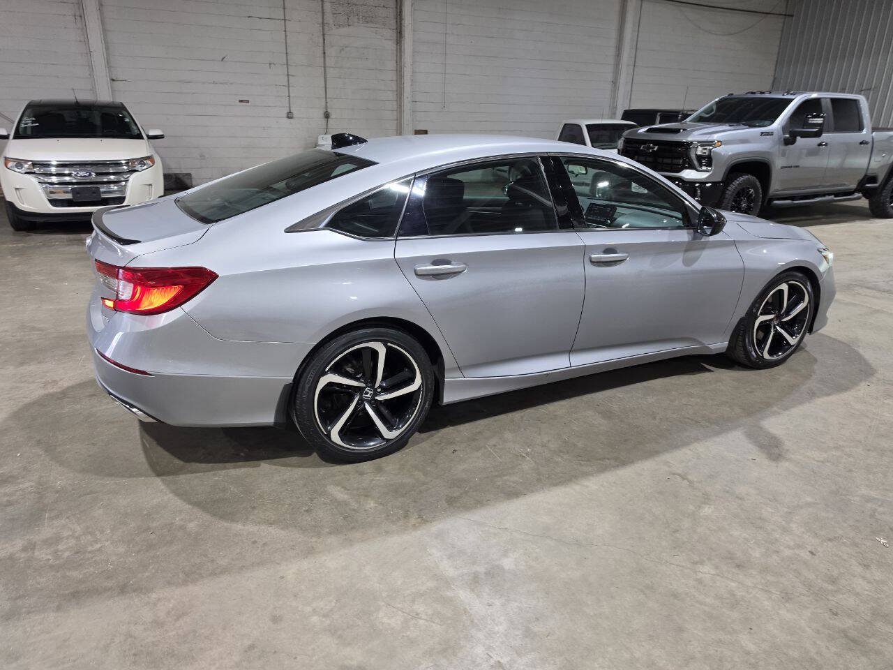 Used 2021 Honda Accord Sport image 12