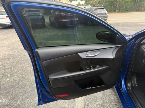 Used 2024 Kia Forte LXS w/ LXS Technology Package FWD image 30