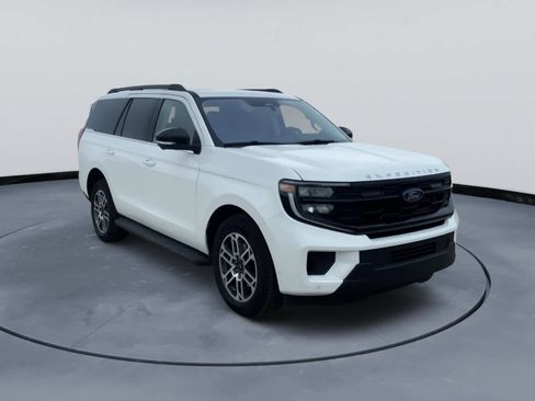 Used 2025 Ford Expedition Active AWD/4WD image 4