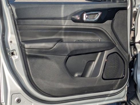 New 2026 Jeep Compass Latitude image 10