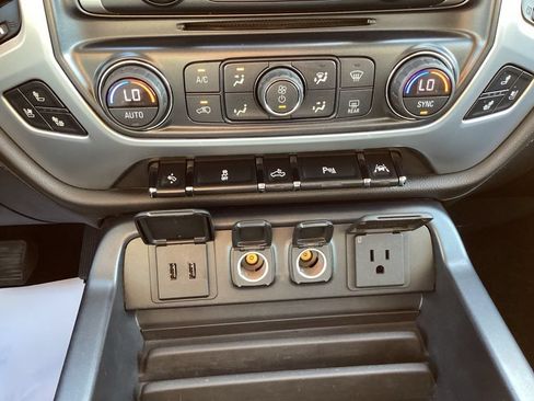 Used 2018 GMC Sierra 1500 SLT AWD/4WD image 18