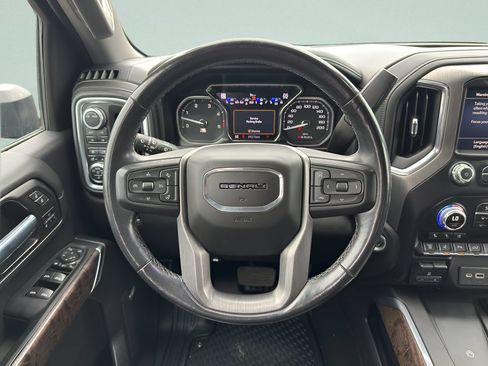 Used 2022 GMC Sierra 3500 Denali AWD/4WD image 16