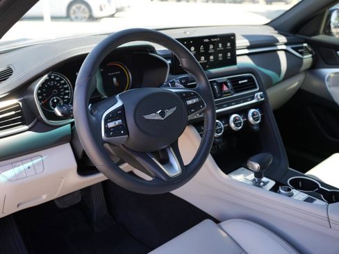 Used 2023 Genesis G70 2.0T image 14