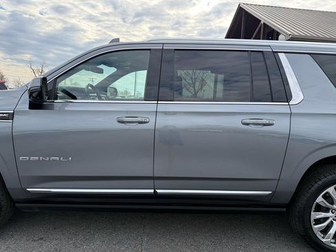 Used 2022 GMC Yukon XL Denali image 41