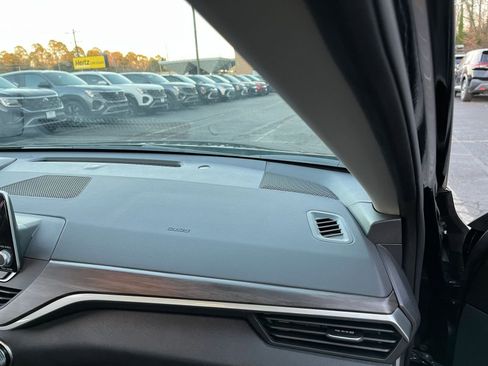 Used 2025 Nissan Altima 2.5 SV image 34