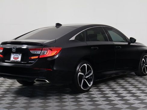 Used 2022 Honda Accord Sport image 4