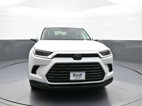 Certified 2026 Toyota Grand Highlander XLE image 2