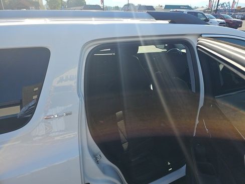 Used 2023 GMC Acadia SLE w/ Driver Convenience Package image 24