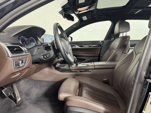 Used 2019 BMW 740i xDrive w/ Executive Package AWD/4WD image 4