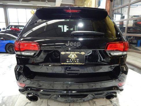 Used 2021 Jeep Grand Cherokee SRT image 5