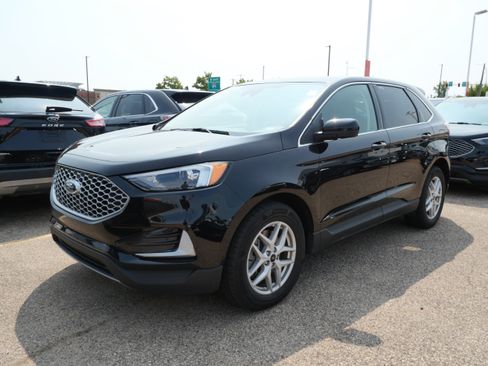 Used 2024 Ford Edge SEL AWD/4WD image 2