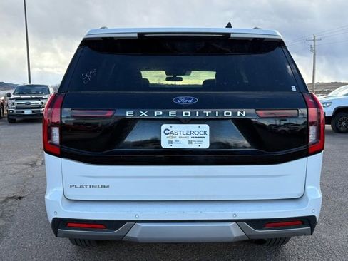 Used 2025 Ford Expedition Platinum image 4