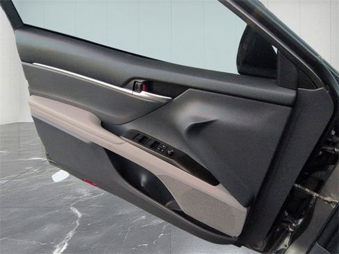 Used 2023 Toyota Camry LE image 19