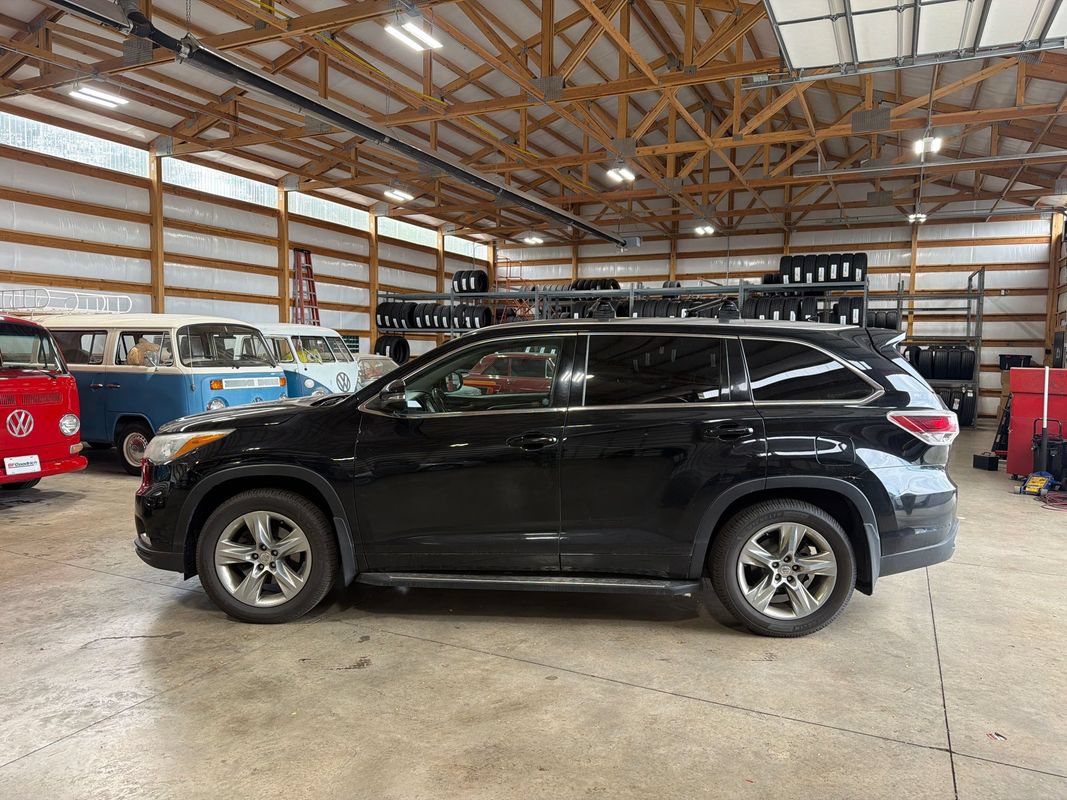 Used 2015 Toyota Highlander Limited AWD/4WD image 11