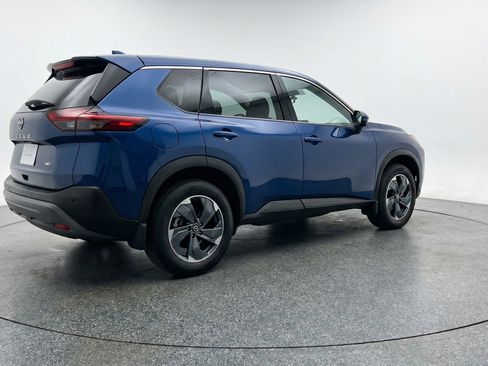 Used 2025 Nissan Rogue SV FWD image 9