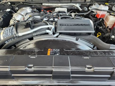Used 2025 Chevrolet Silverado 2500 High Country w/ Technology Package AWD/4WD image 33