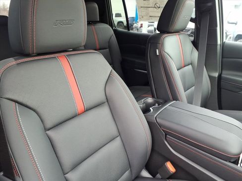 New 2026 Chevrolet Traverse RS image 25