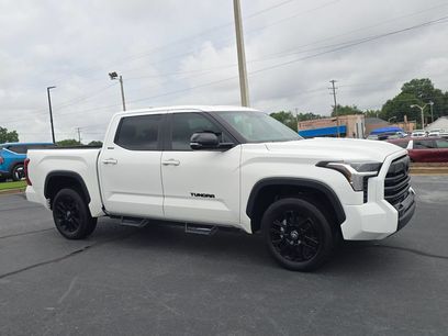 Used 2025 Toyota Tundra Limited w/ Nightshade Package