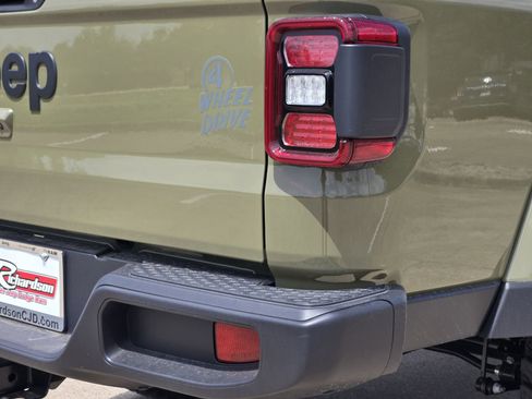 New 2026 Jeep Gladiator Willys AWD/4WD image 15