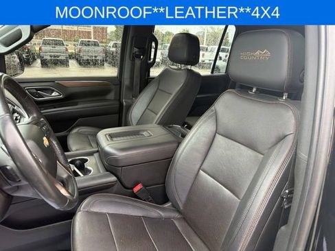 Used 2022 Chevrolet Suburban High Country AWD/4WD image 14