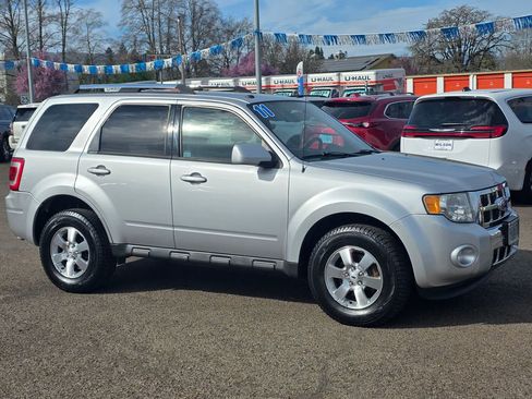 Used 2011 Ford Escape Limited image 3