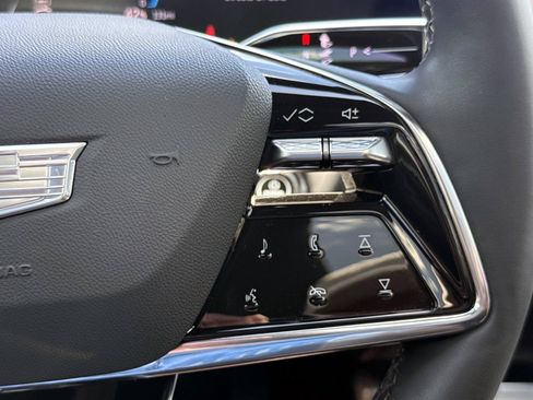 Used 2024 Cadillac Lyriq Luxury RWD image 31