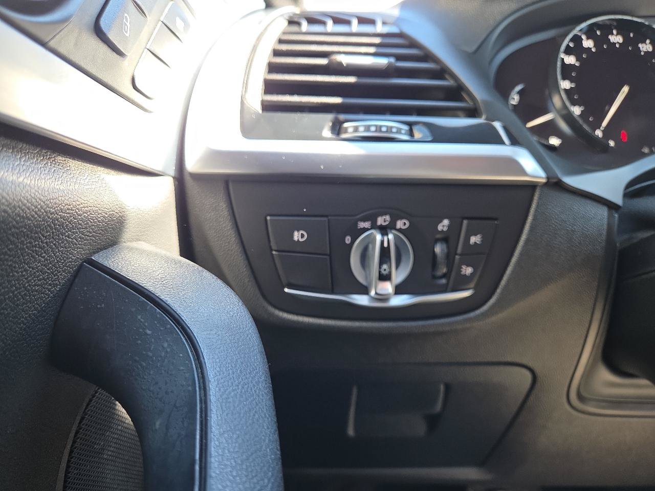 Used 2019 BMW X3 sDrive30i RWD image 15