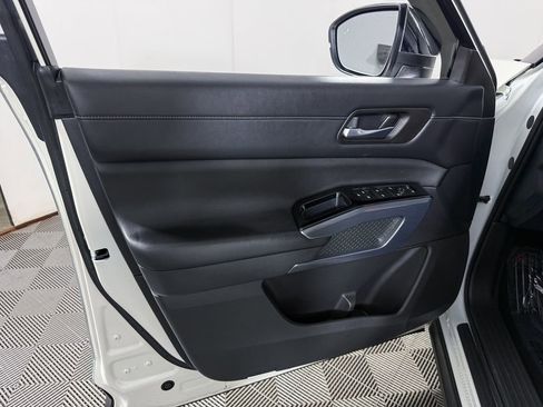 Certified 2024 Nissan Pathfinder SL AWD/4WD image 42
