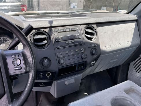 Used 2015 Ford F250 XL w/ Power Equipment Group RWD image 15