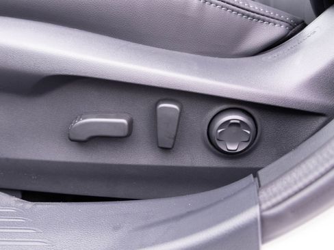 New 2025 Subaru Outback Limited image 37