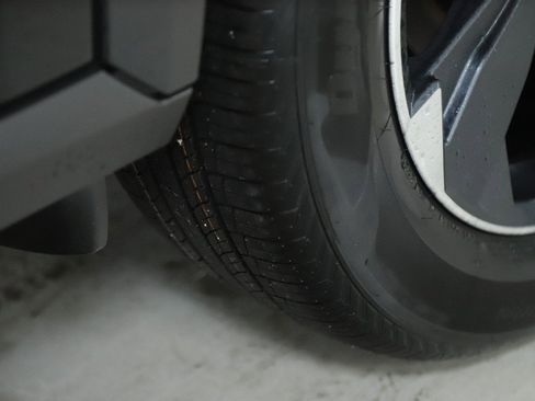 Certified 2026 Nissan Rogue SV image 35