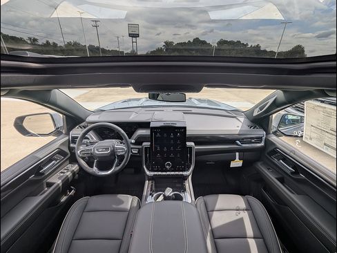 New 2026 GMC Yukon XL Elevation w/ LPO, Floor Liner Package AWD/4WD image 19