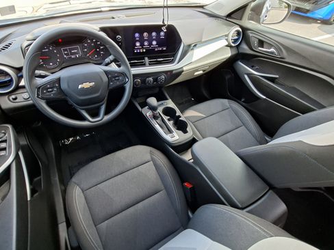 Used 2024 Chevrolet Trax LS w/ Driver Confidence Package image 19