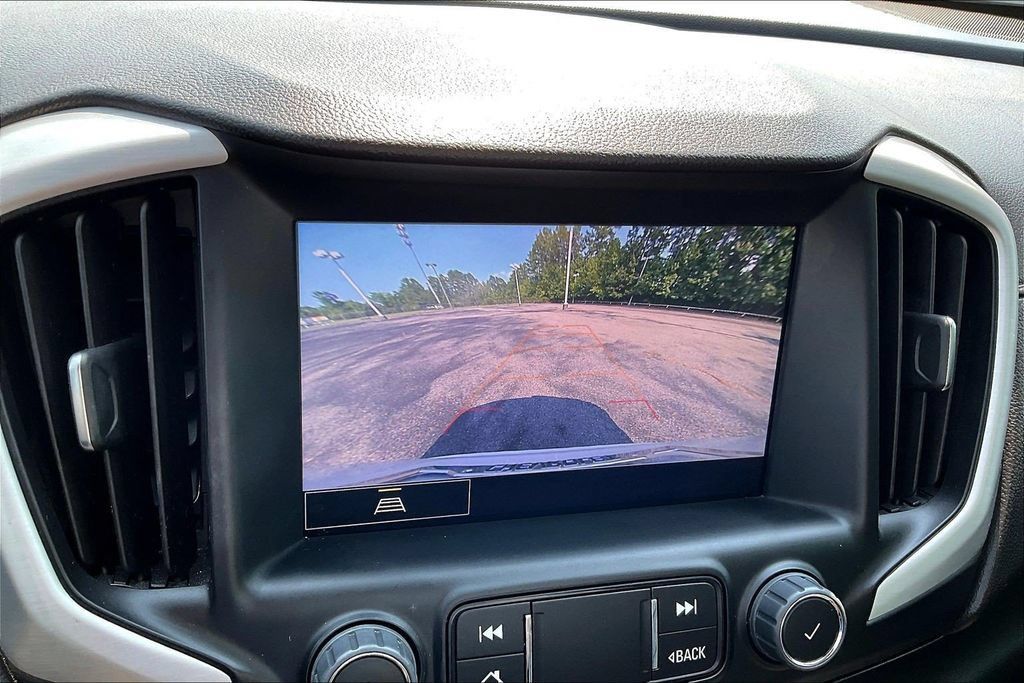 Used 2023 GMC Terrain SLT w/ Elevation Edition FWD image 17