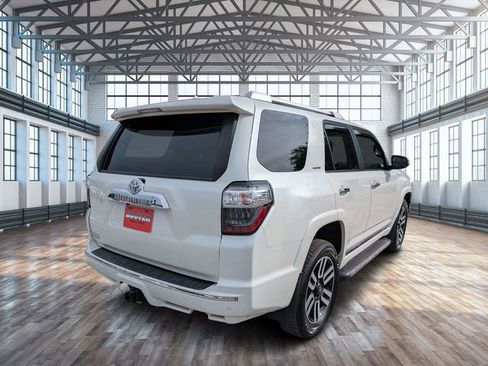 Used 2022 Toyota 4Runner Limited AWD/4WD image 4