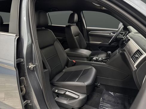 Used 2022 Volkswagen Atlas Cross Sport SE image 28