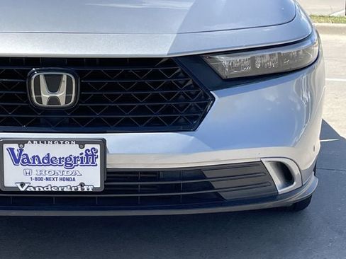 Used 2023 Honda Accord EX image 7