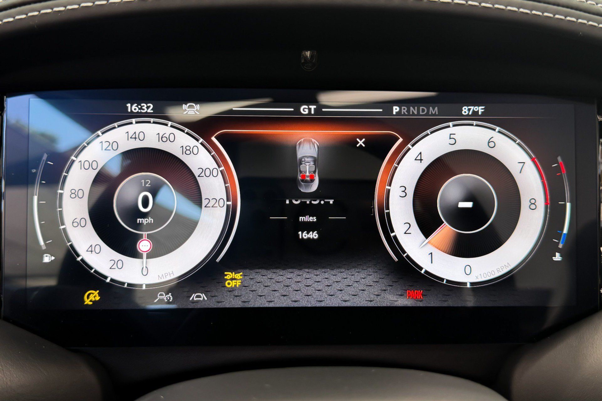 Used 2025 Aston Martin DB12 Convertible RWD image 21