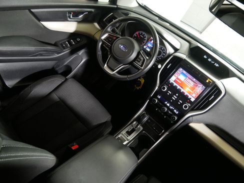 Used 2019 Subaru Ascent Premium w/ Popular Package #1 AWD/4WD image 9